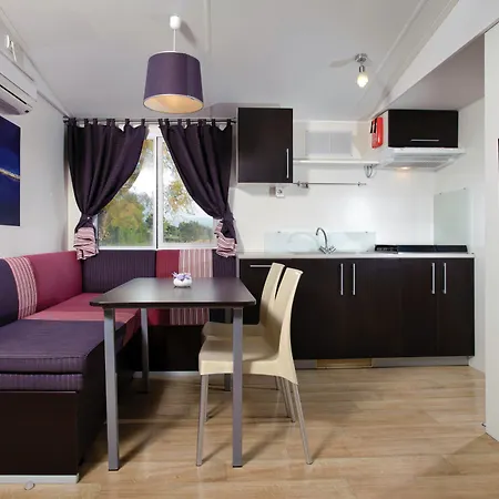Solaris - Mobilehomes فندق شيبينيك